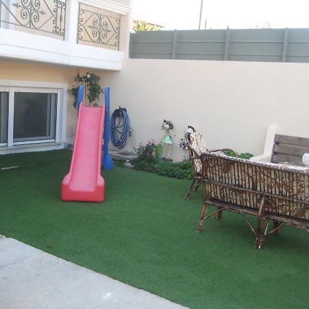 Rea'S Guest House Artemida  Dış mekan fotoğraf