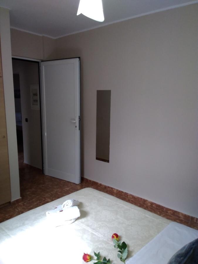 Rea'S Guest House Artemida  Dış mekan fotoğraf